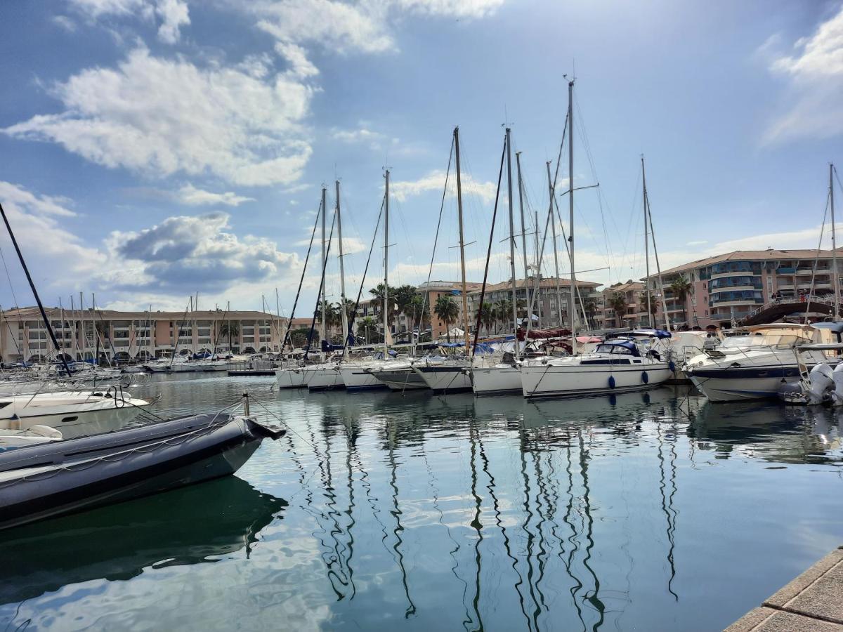 Coeur Marina Climatise Terrasse Parking Fréjus Exterior foto