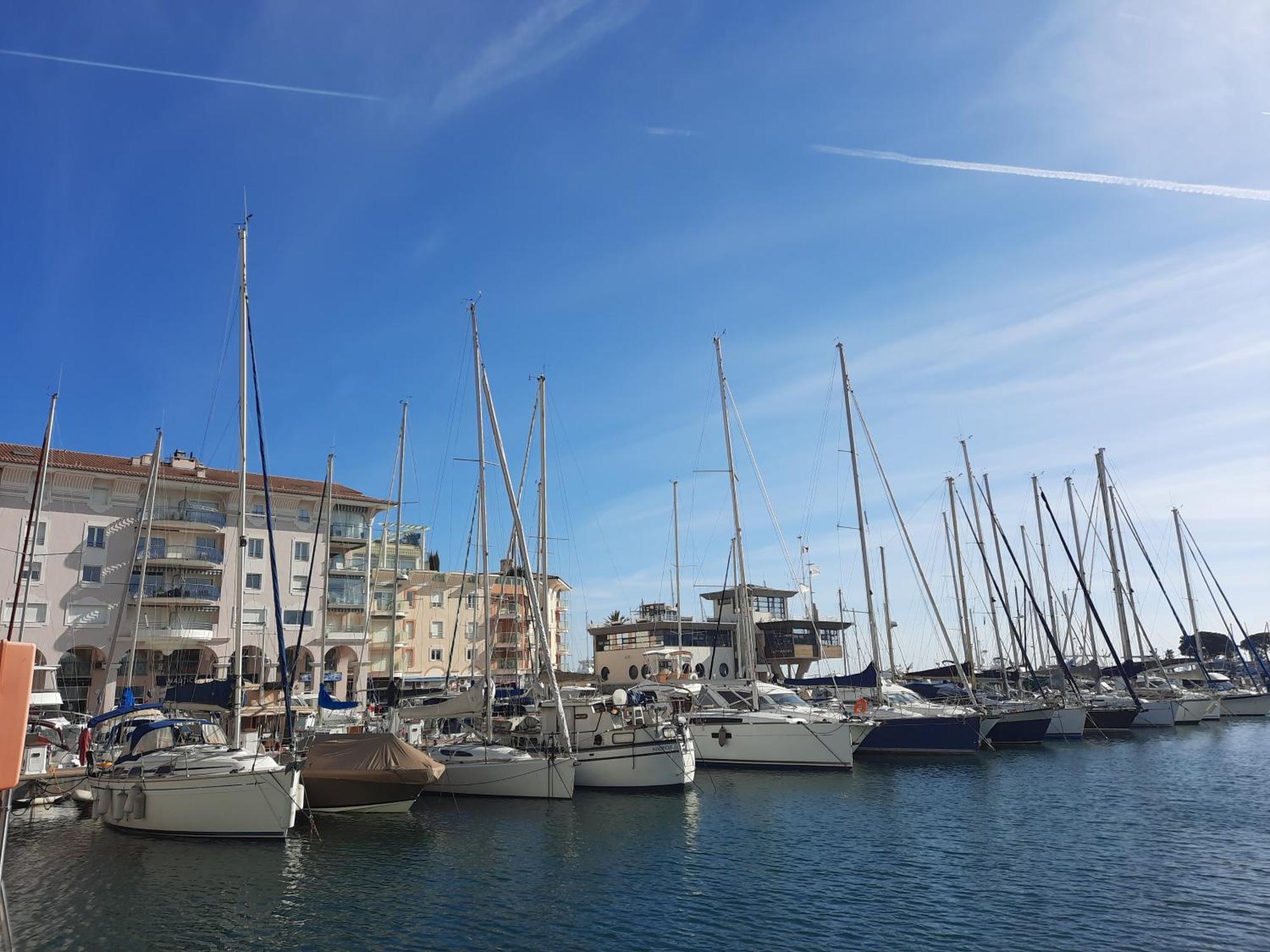 Coeur Marina Climatise Terrasse Parking Fréjus Exterior foto