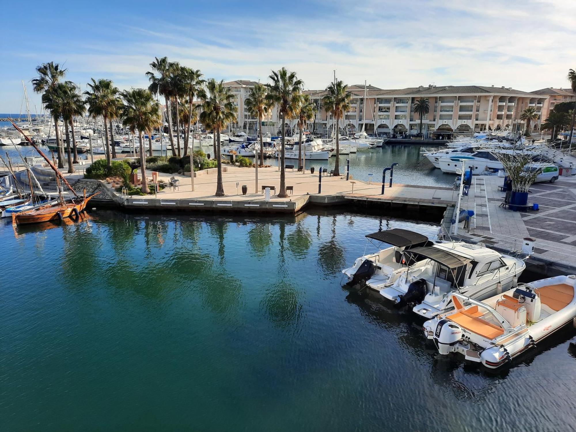 Coeur Marina Climatise Terrasse Parking Fréjus Exterior foto